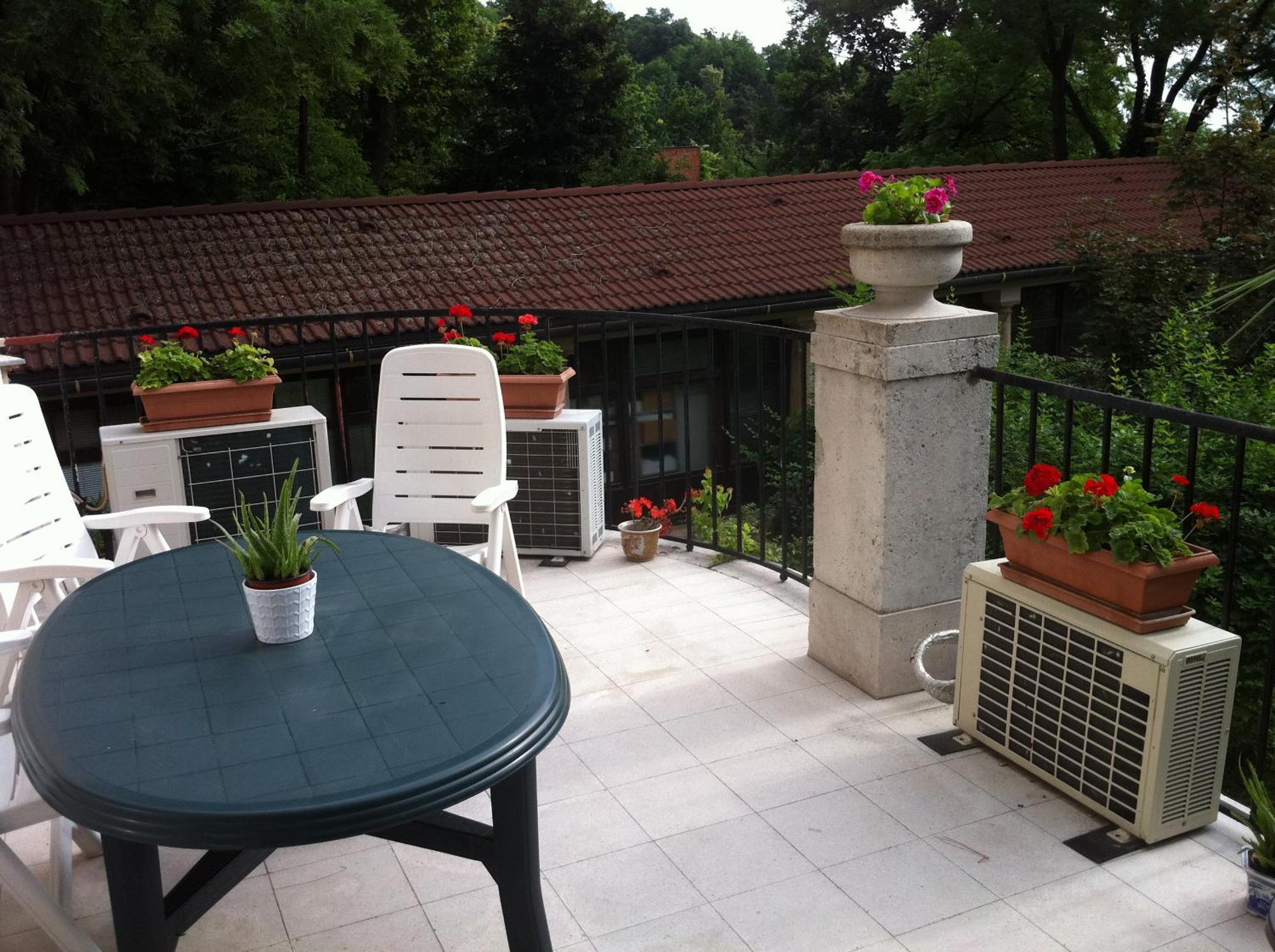 Kalmar Panzio Bed & Breakfast Budapest Ngoại thất bức ảnh