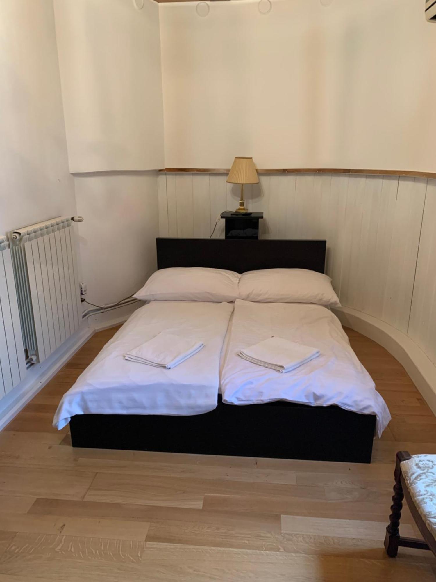 Kalmar Panzio Bed & Breakfast Budapest Ngoại thất bức ảnh